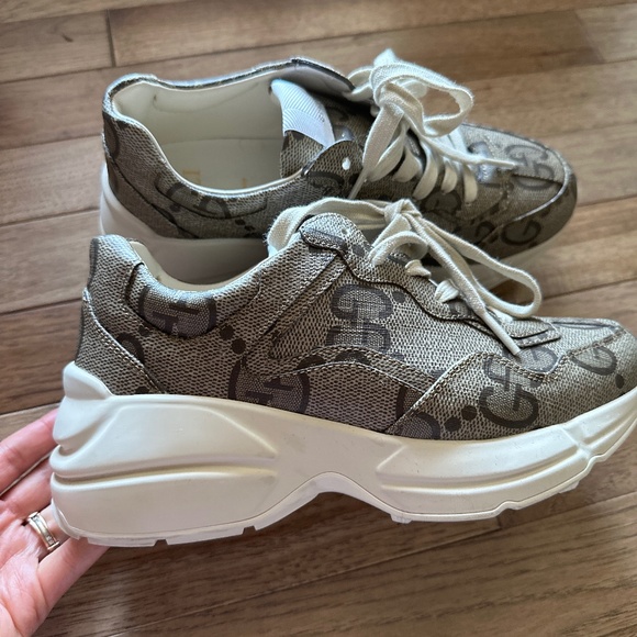 Gucci sneakers - Picture 1 of 4